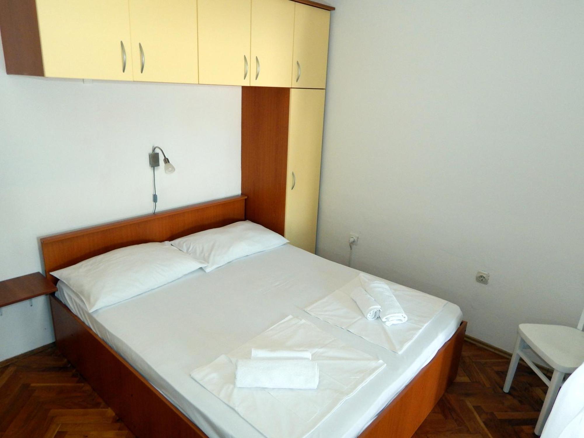 Family Apartments K&M Паг Екстериор снимка