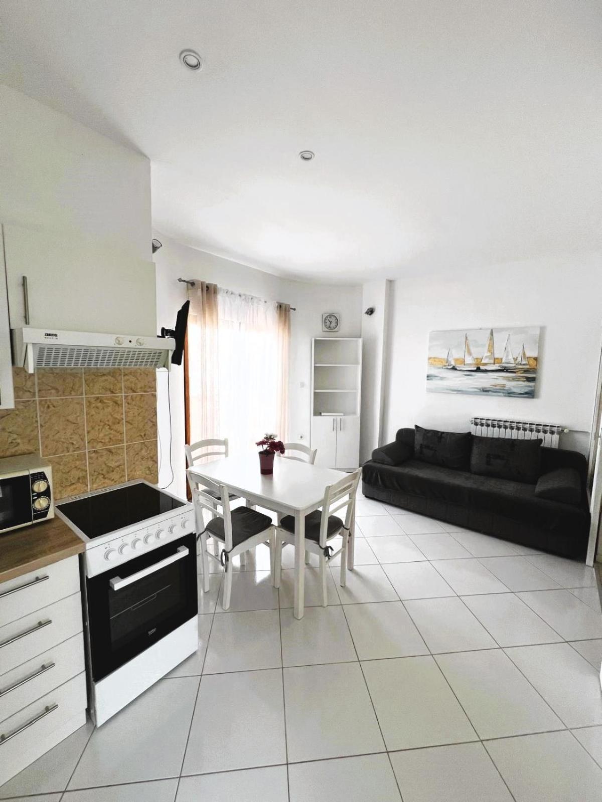 Family Apartments K&M Паг Екстериор снимка