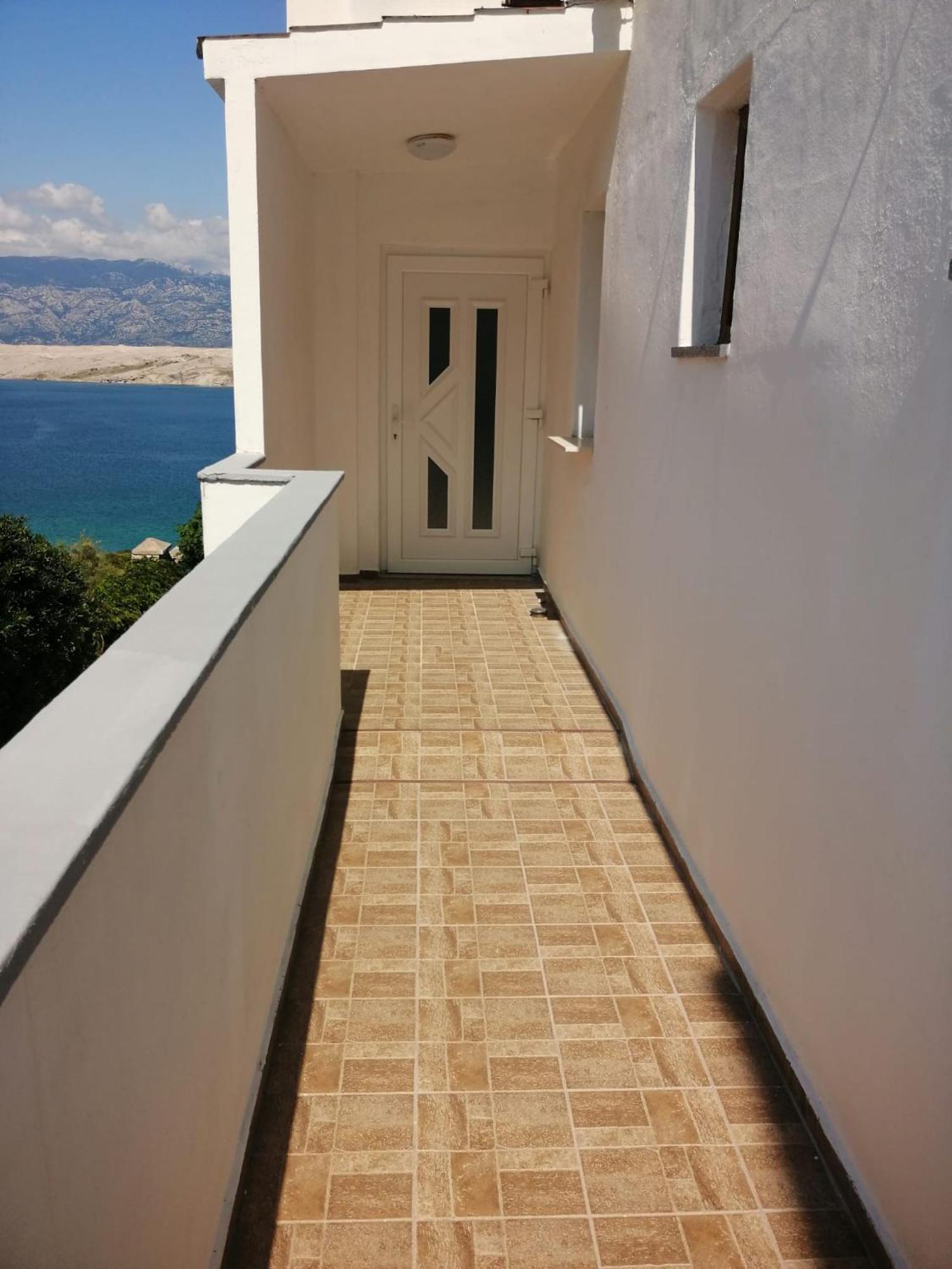 Family Apartments K&M Паг Екстериор снимка